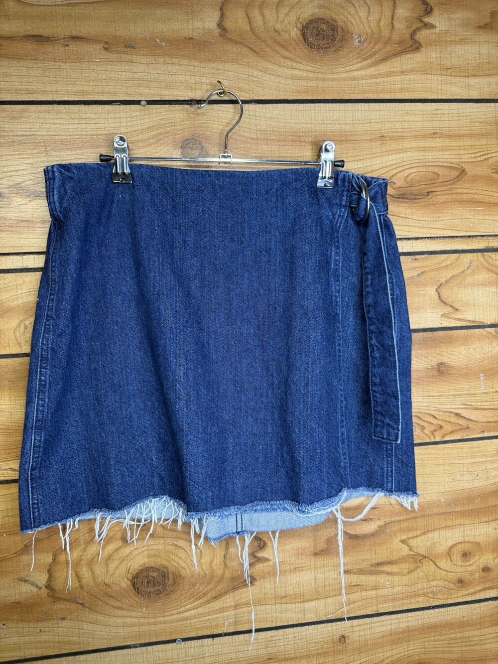 Madewell Women's Blue Denim Mini Skirt with Adjustable Belt Size 12
